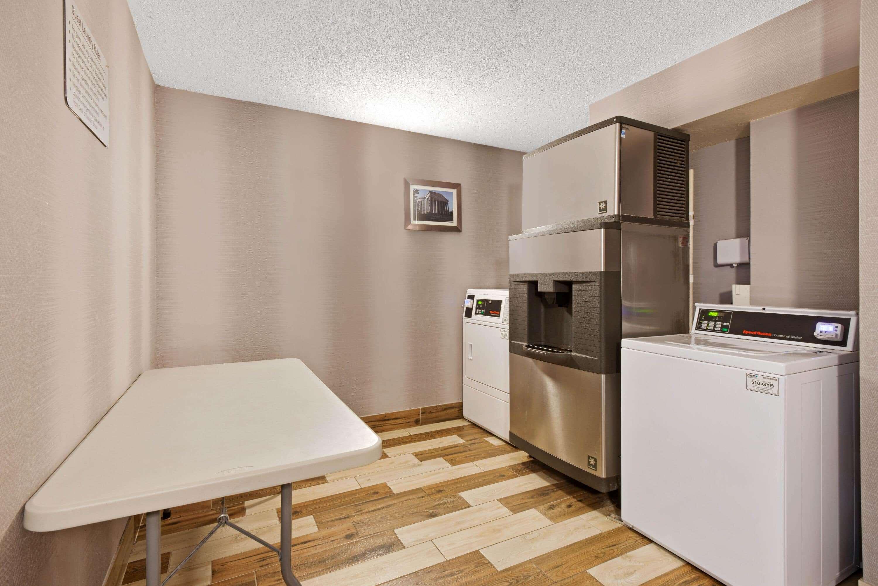 La Quinta Inn & Suites By Wyndham Dc Metro Capital Beltway Capitol Heights Eksteriør bilde