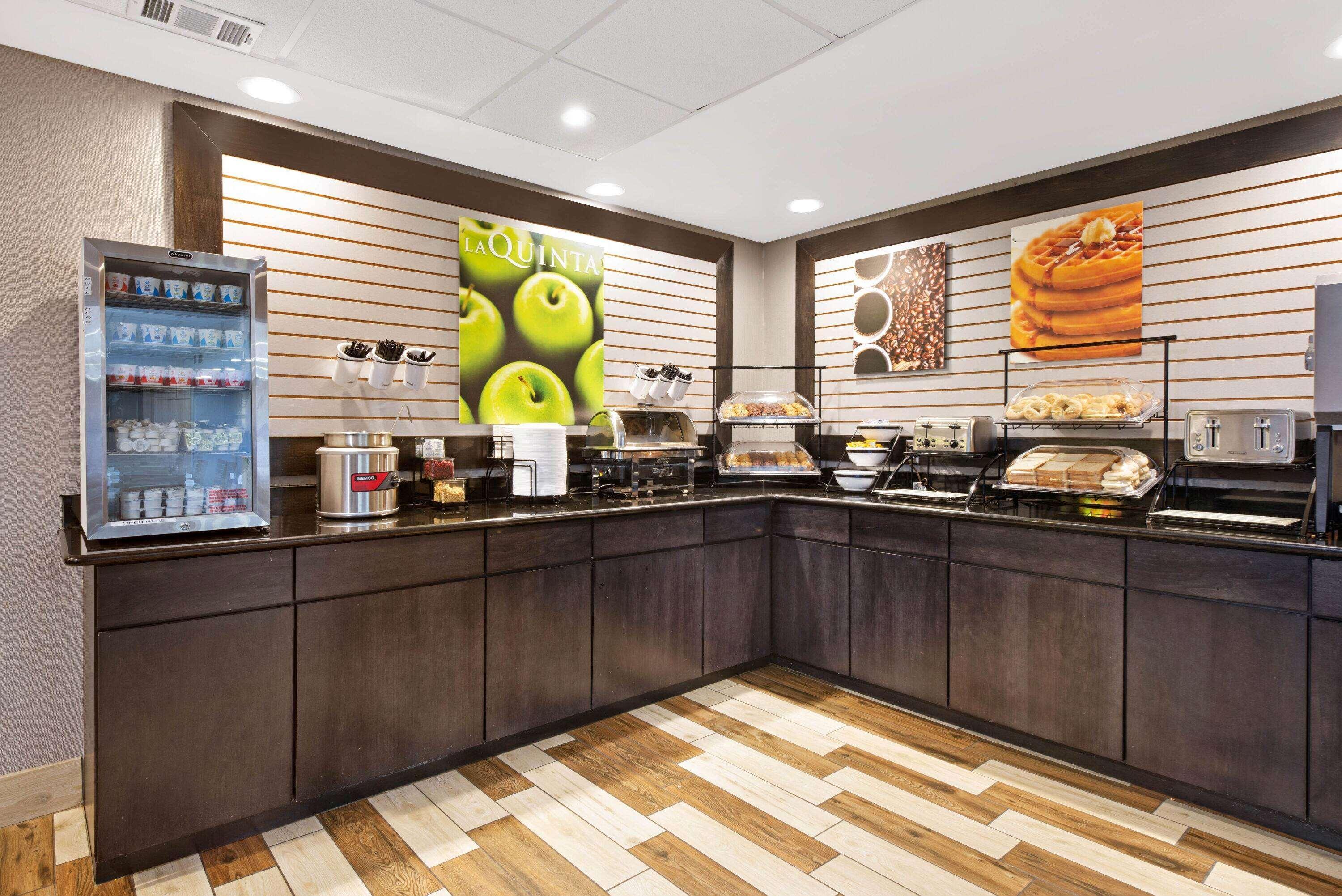 La Quinta Inn & Suites By Wyndham Dc Metro Capital Beltway Capitol Heights Eksteriør bilde