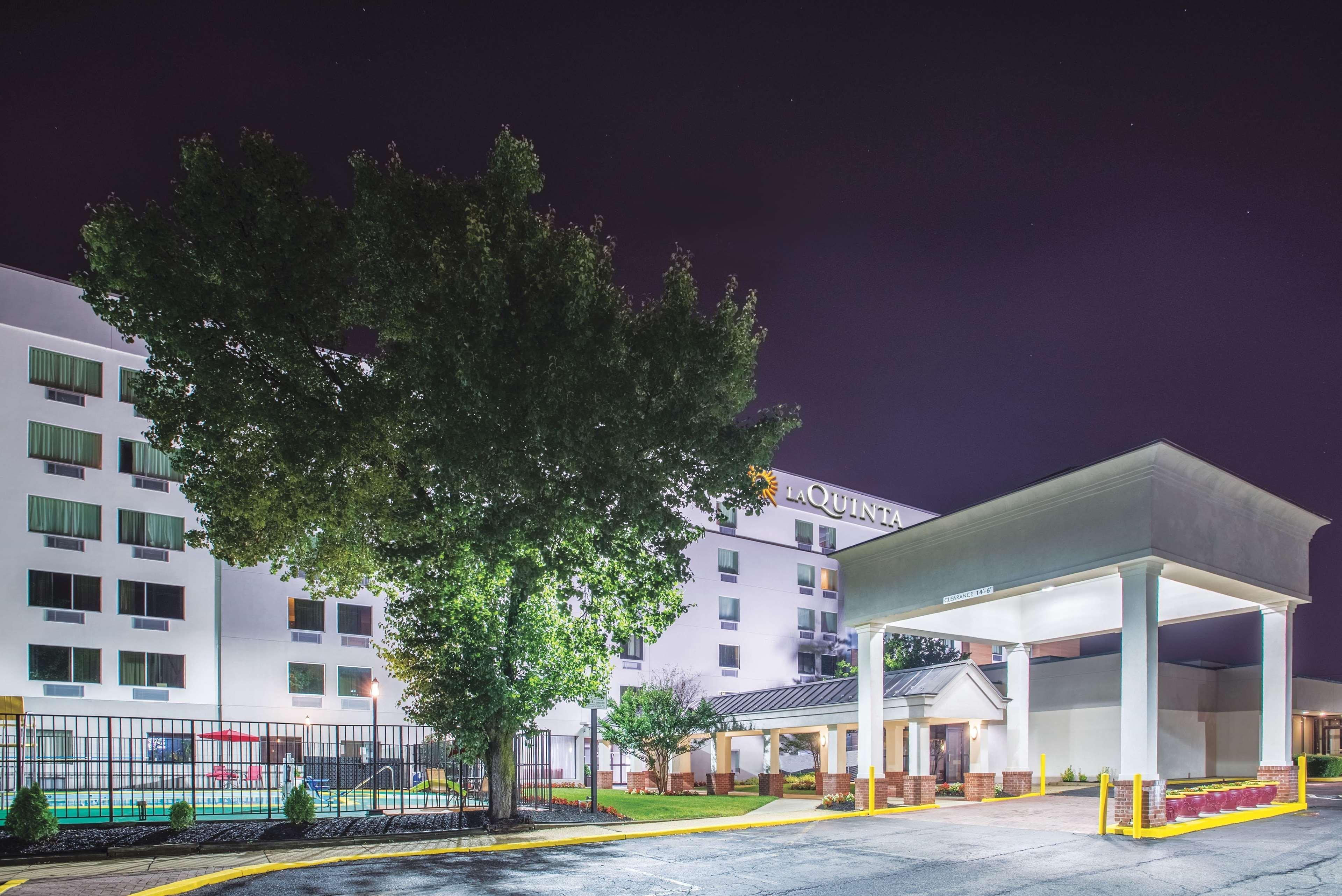 La Quinta Inn & Suites By Wyndham Dc Metro Capital Beltway Capitol Heights Eksteriør bilde