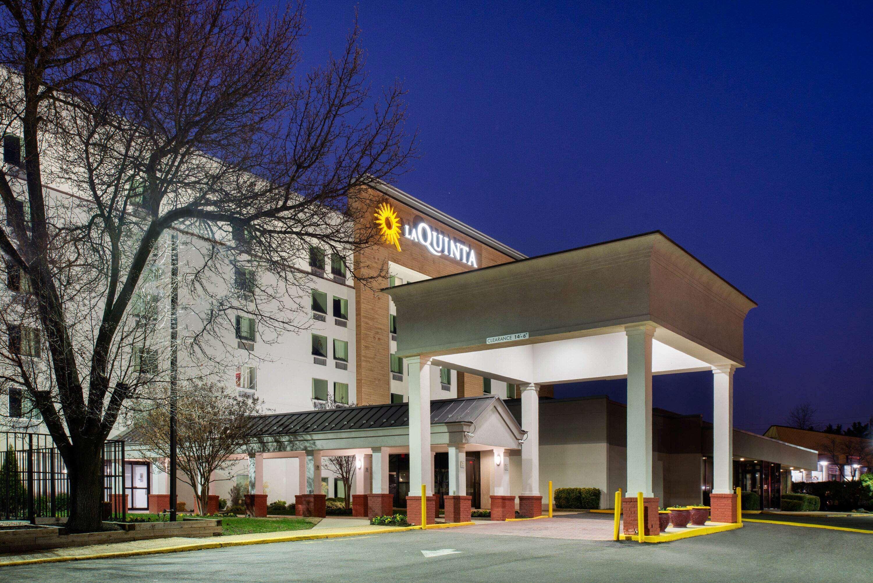 La Quinta Inn & Suites By Wyndham Dc Metro Capital Beltway Capitol Heights Eksteriør bilde