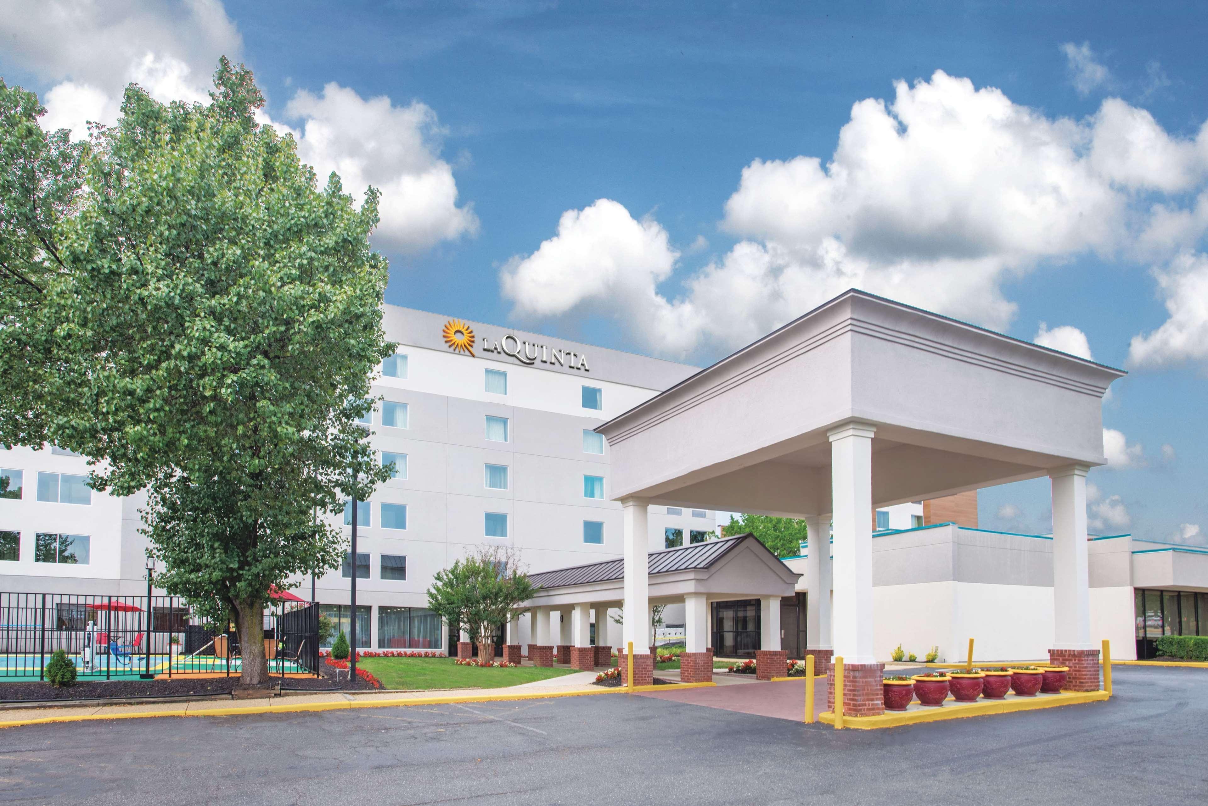 La Quinta Inn & Suites By Wyndham Dc Metro Capital Beltway Capitol Heights Eksteriør bilde