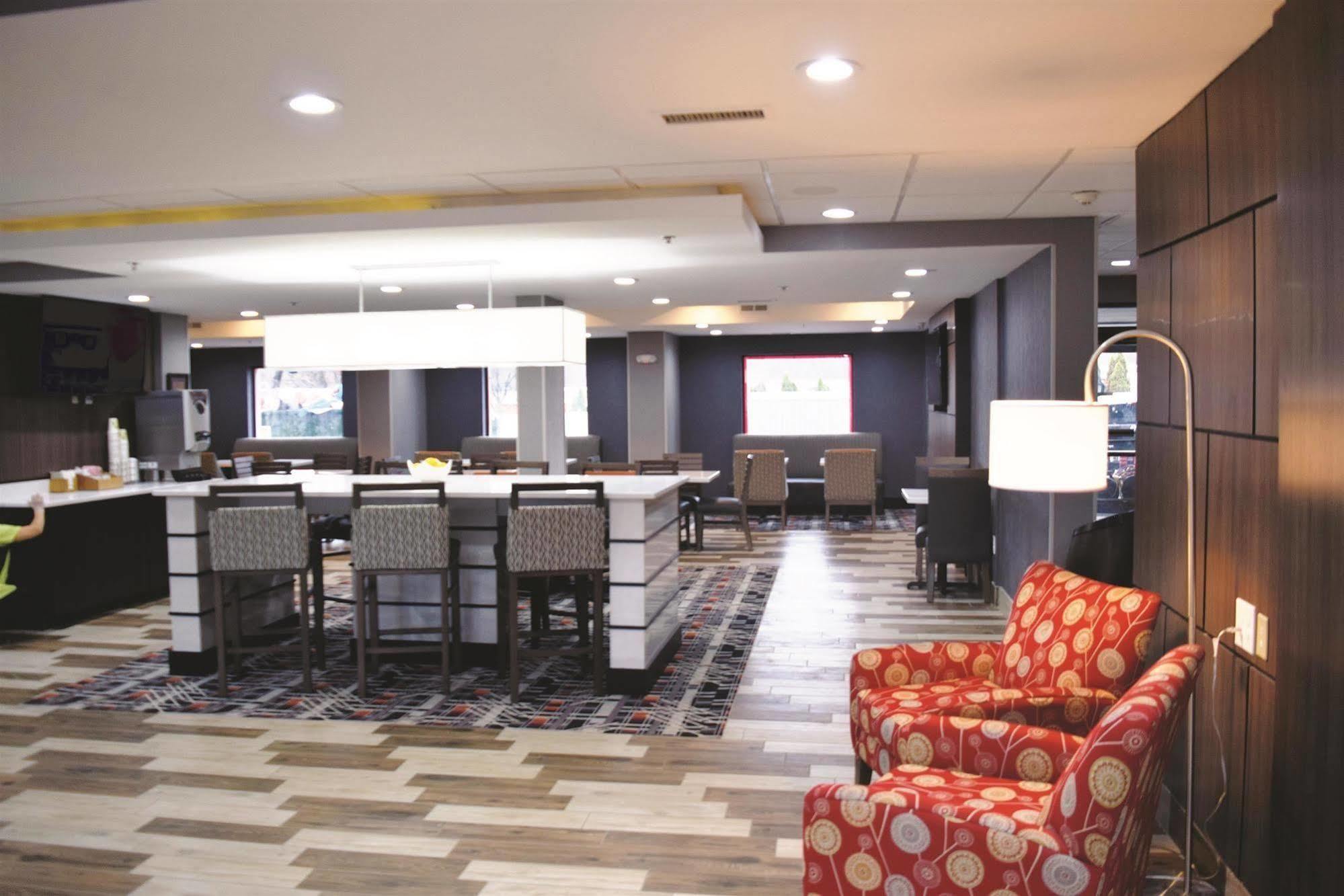 La Quinta Inn & Suites By Wyndham Dc Metro Capital Beltway Capitol Heights Eksteriør bilde